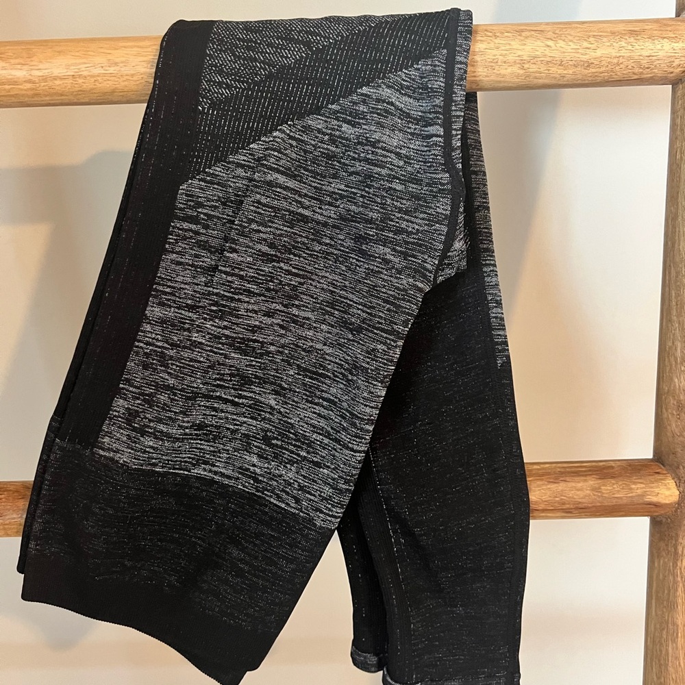 Fabletics High-Waisted Seamless Rib Leggings